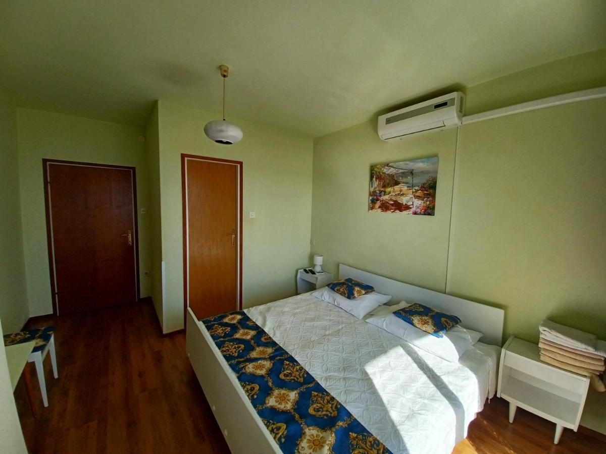 Guest House Djurdjica Драмал Екстериор снимка